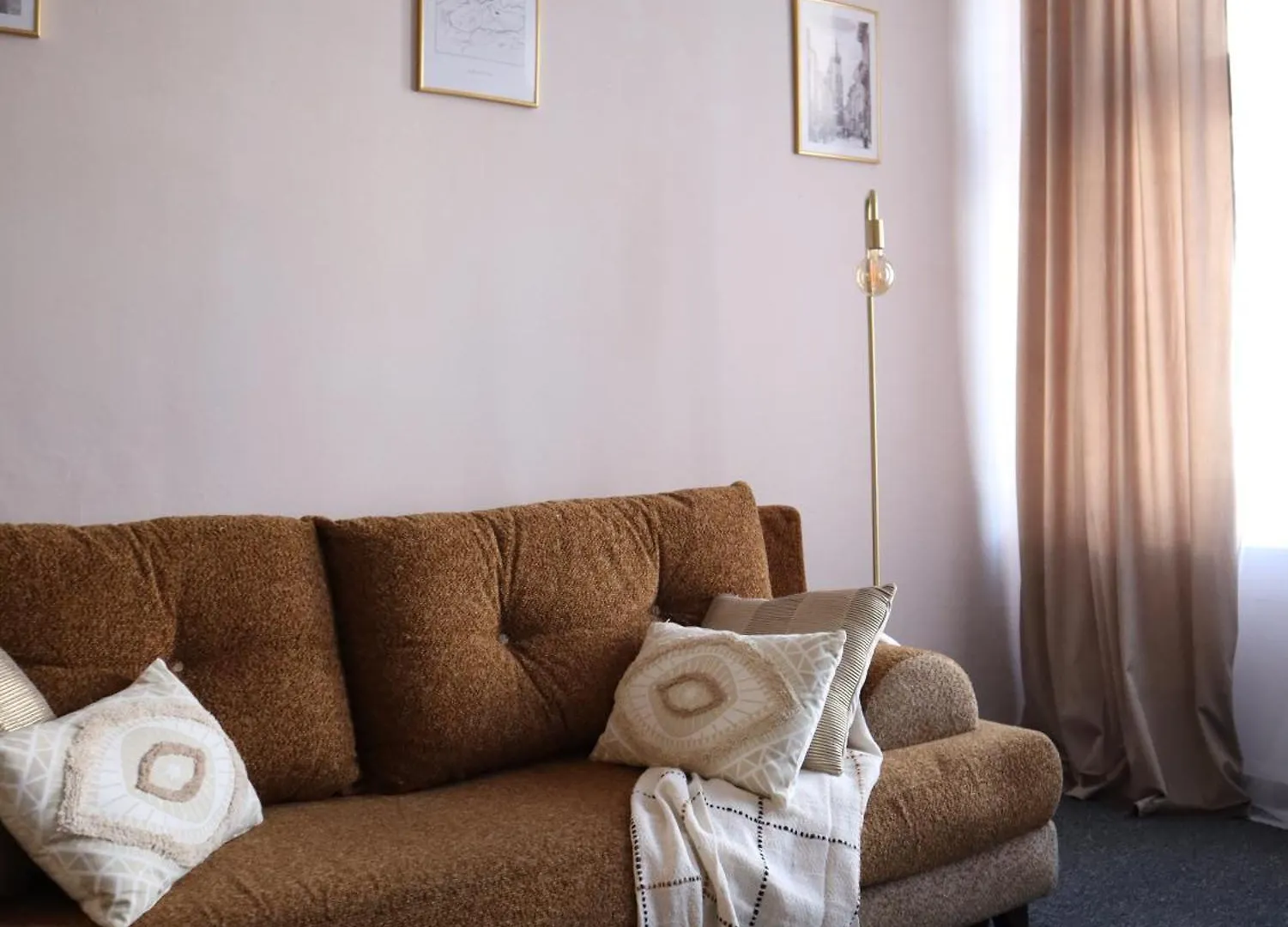 555 Flat - 55 M² Mieszkanie, 5 Min - Dworzec Glowny Cracovia Appartamento