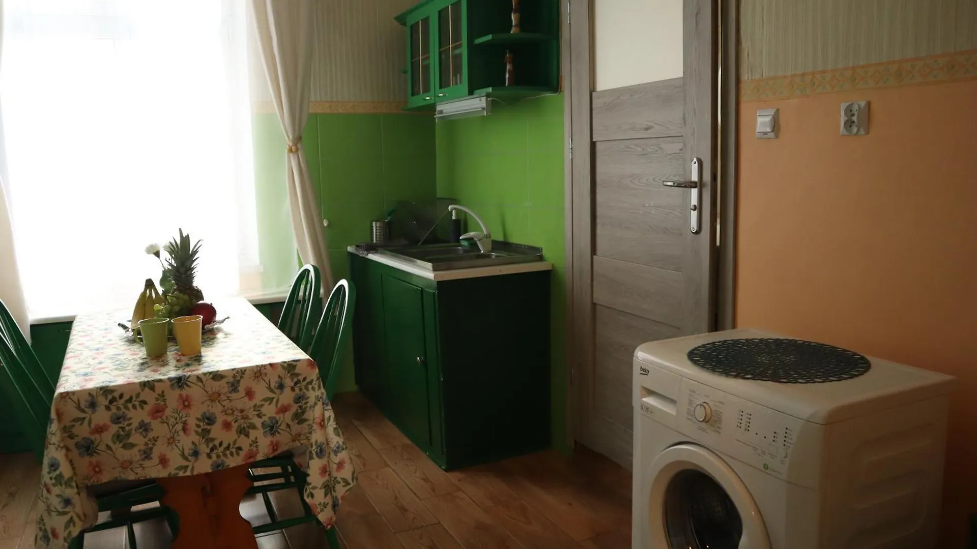 555 Flat - 55 M² Mieszkanie, 5 Min - Dworzec Glowny Krakow