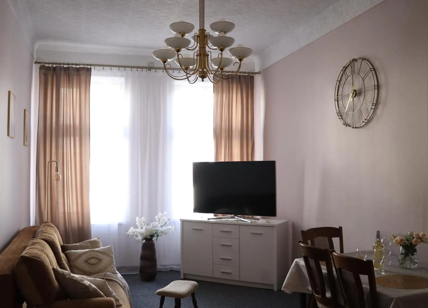 555 Flat - 55 M² Mieszkanie, 5 Min - Dworzec Glowny Krakow